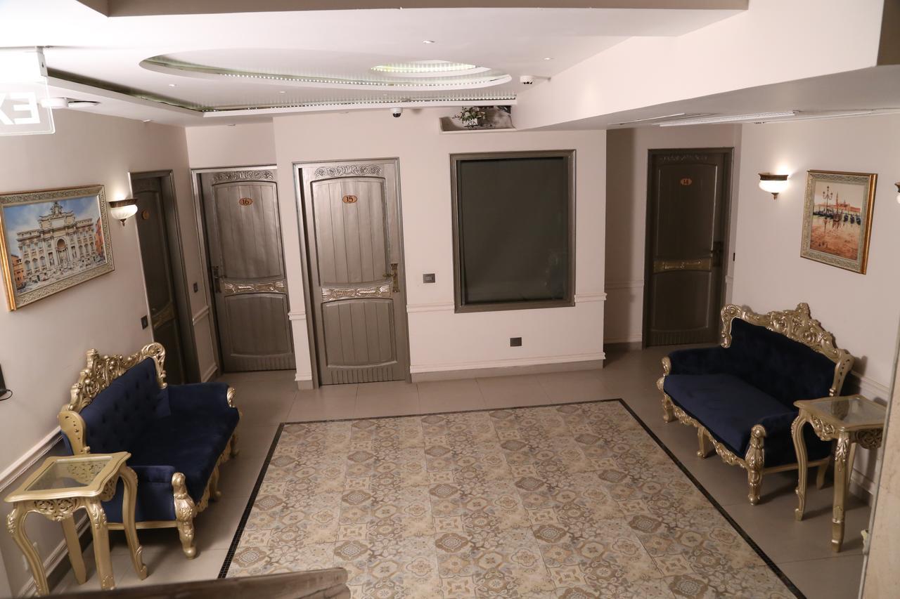 Hotel Posh จัณฑีครห์ ภายนอก รูปภาพ